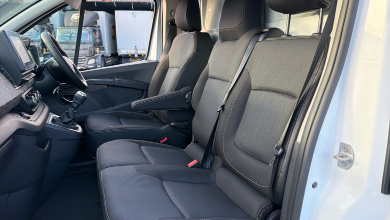 Renault Trafic Lwb Diesel LL30 Blue dCi 150 Extra [Safety] Van